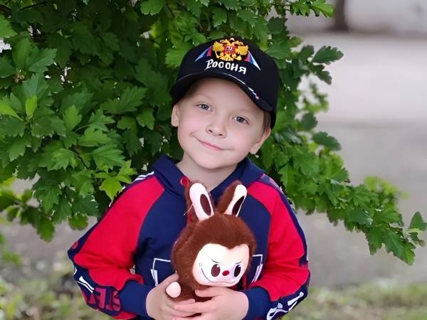 To defeat leukemia, Artem needs to undergo total irradiation!