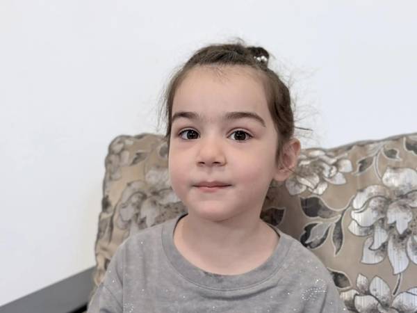 Safiya has autism! The girl needs help from specialists to improve her mental and physical development!