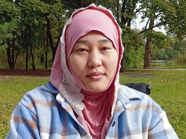 Aizhan needs hip surgery! Let's help her get back on her feet!