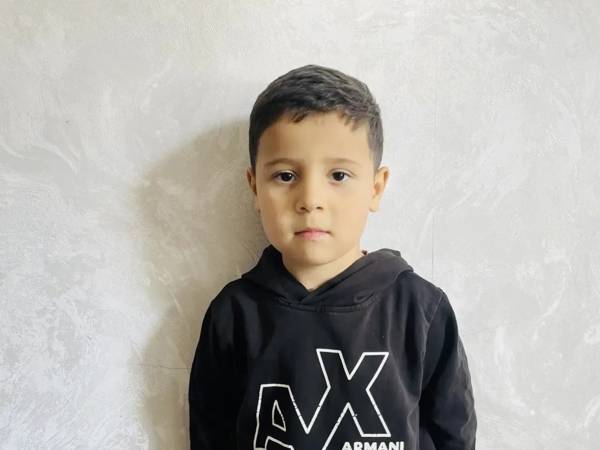 Mukhammad has autism spectrum disorder. To help the boy develop cognitive and speech skills, he needs a course of rehabilitation