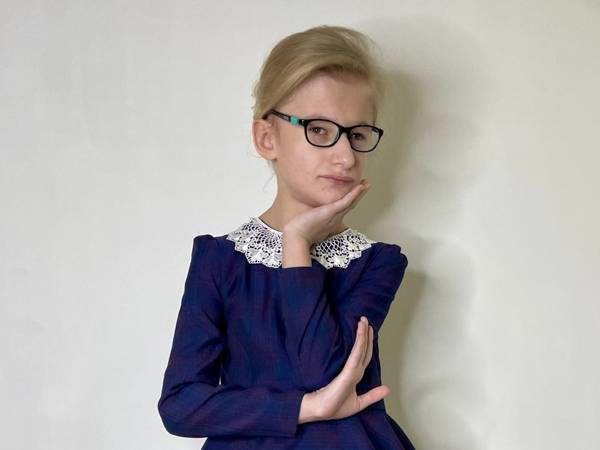 Tasya has a speech development delay. Let's help her continue her rehabilitation!
