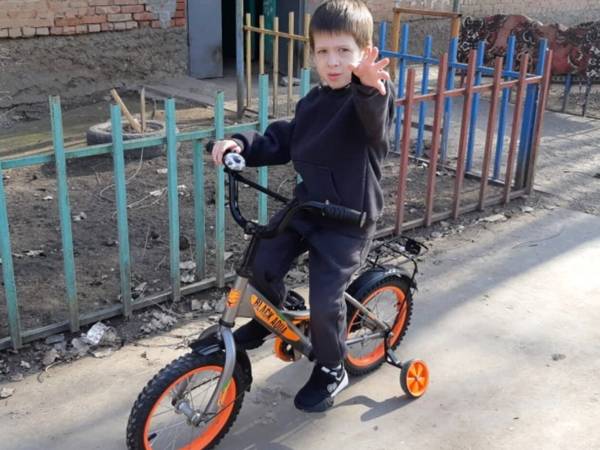 Danila has autism! The boy needs help from specialists to improve his speech development
