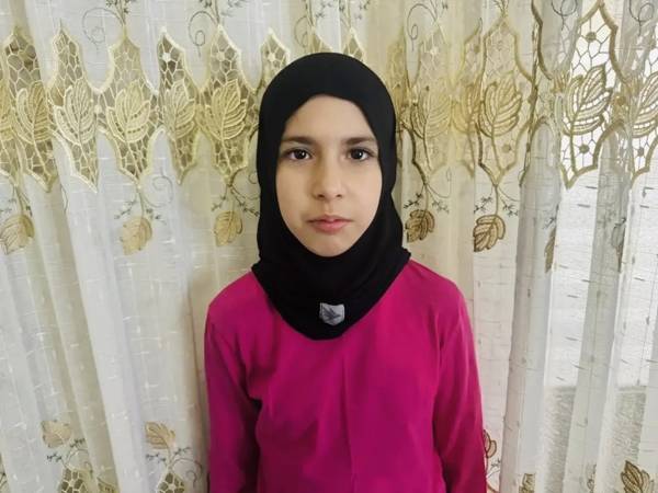 Patimat has mild intellectual disability with pronounced behavioral disorders. The girl needs rehabilitation