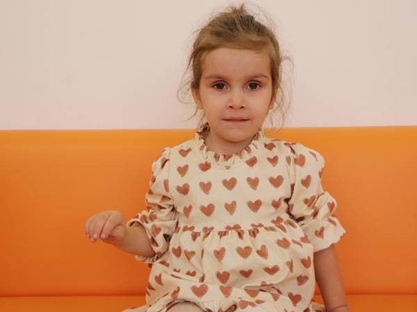 Alfiya, who has speech developmental delay and valgus deformity of the legs, needs rehabilitation — let's help her!