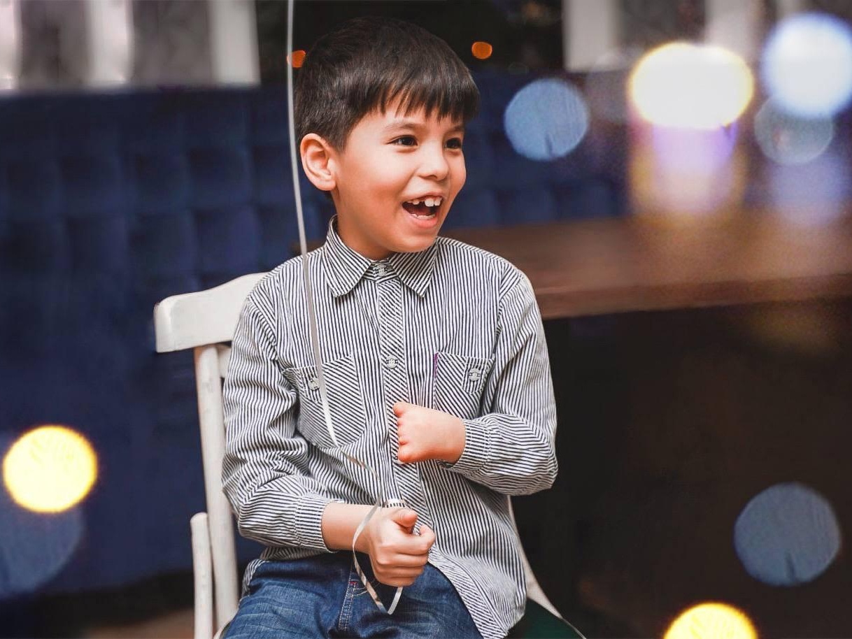 Yasin needs a prosthetic arm!