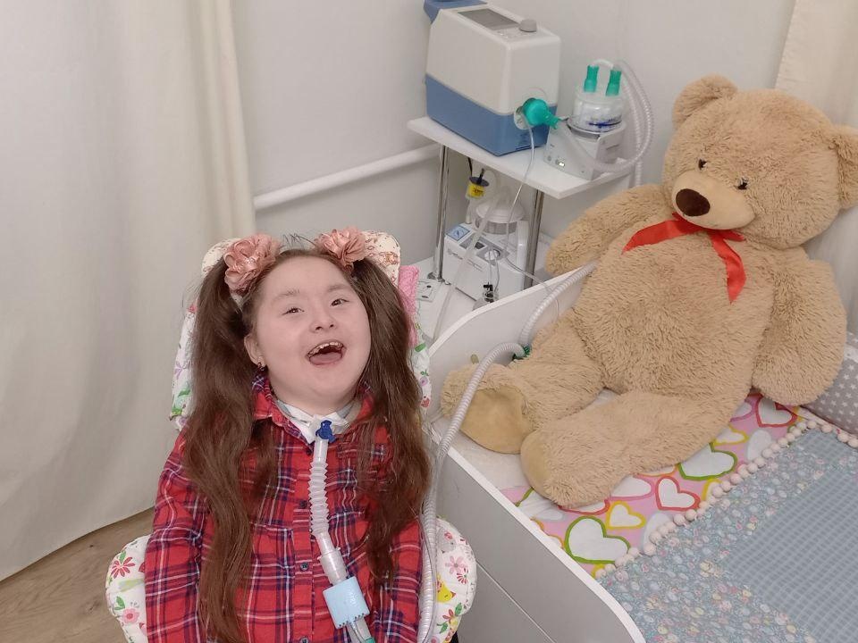Соня не может есть сама. Ей необходимо специальное лечебное питание, чтобы жить и развиваться!