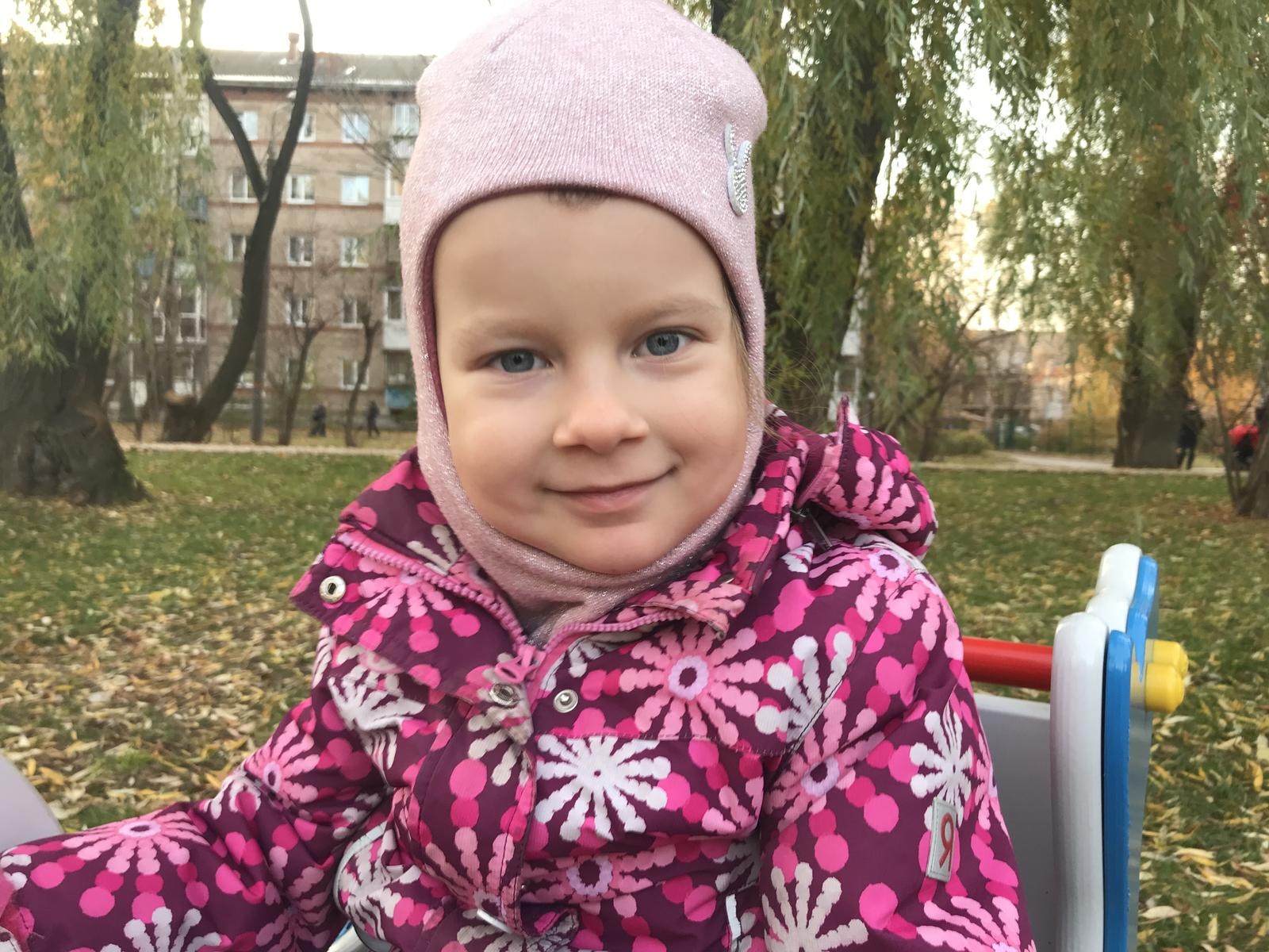 После лечения онкологии Ксюше нужен курс реабилитации!