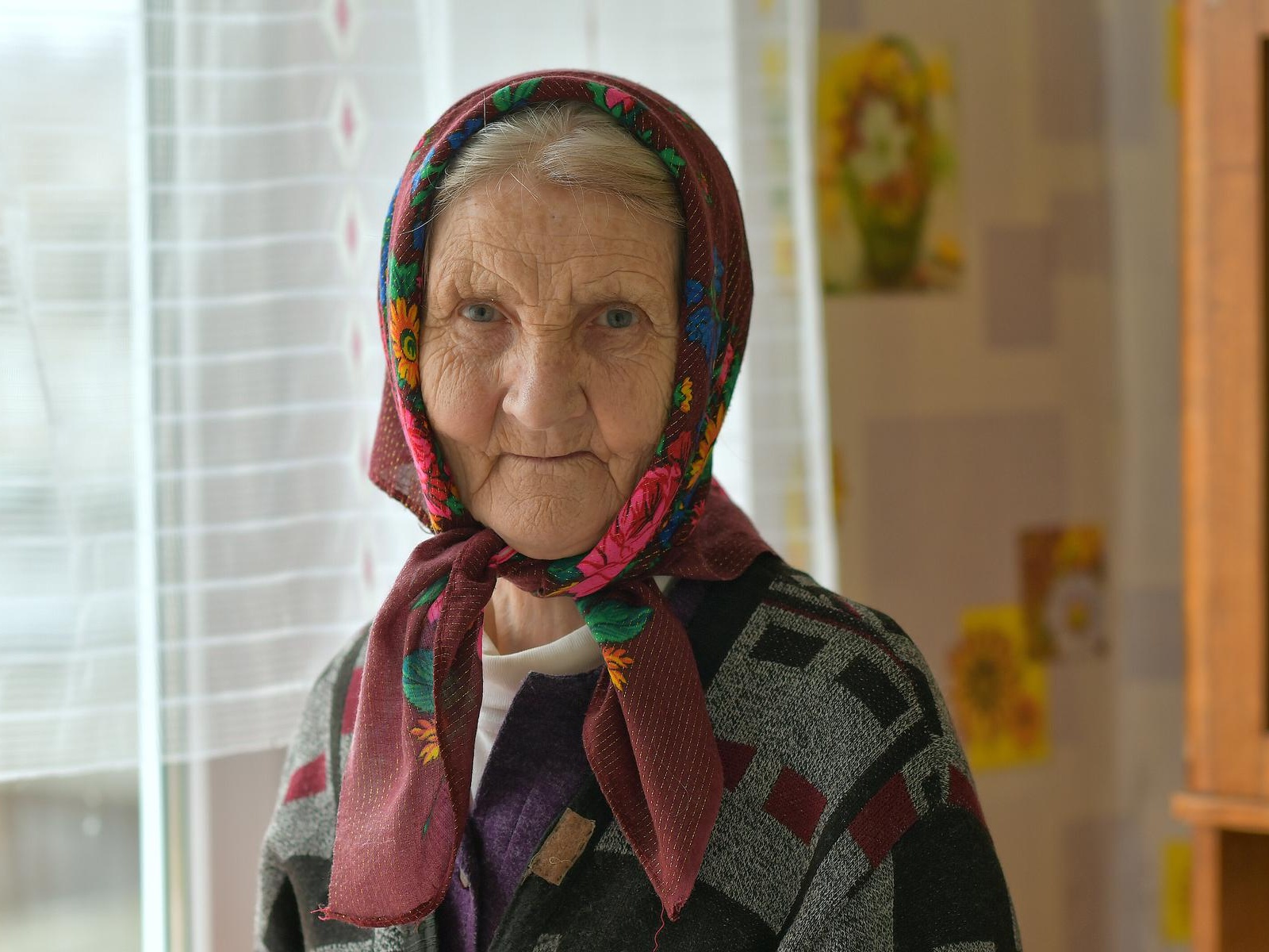 Бабушек и дедушек нужно обогреть — необходимы дрова!