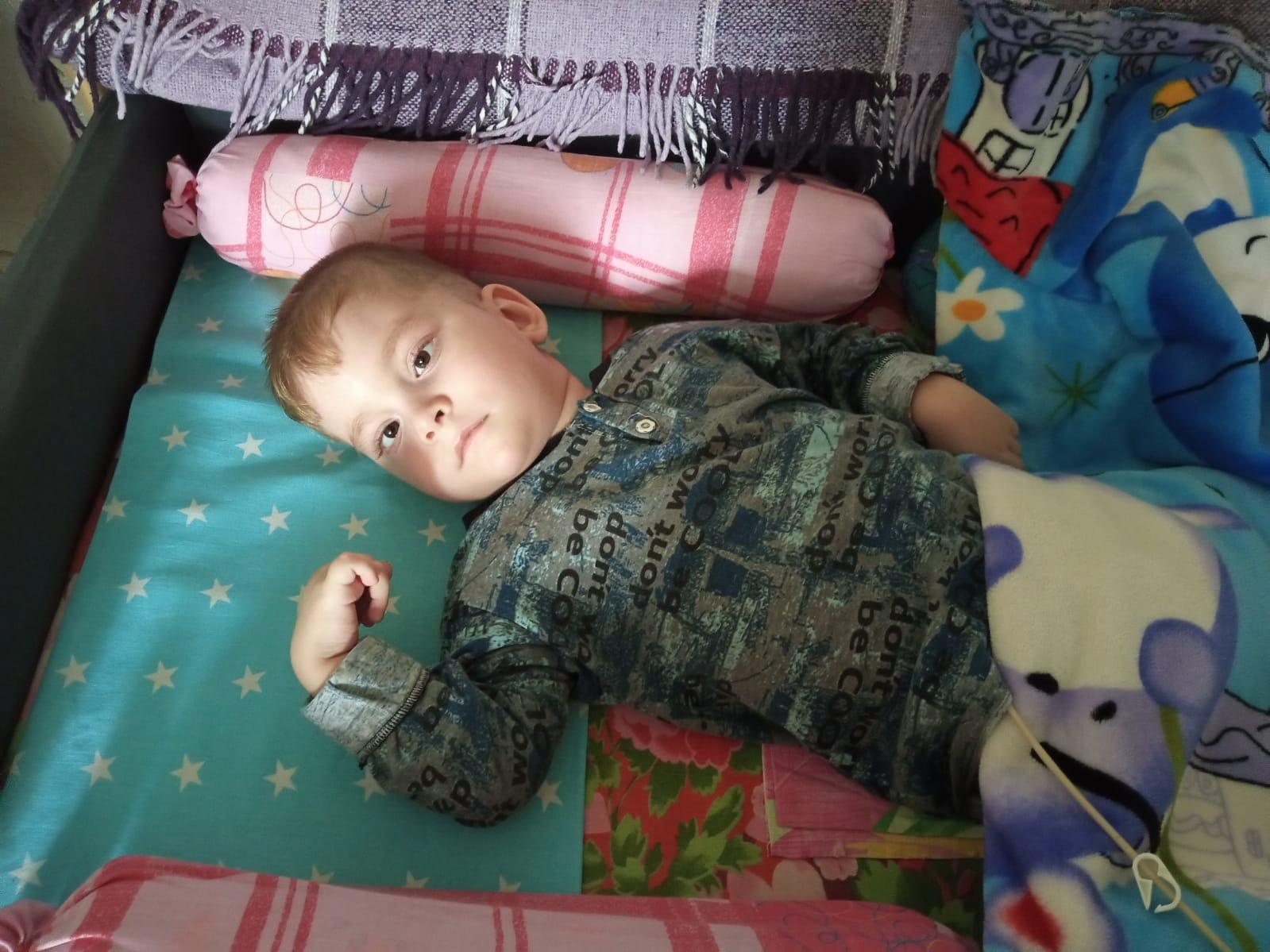 Владу нужны расходники для медицинского оборудования и специализированное питание