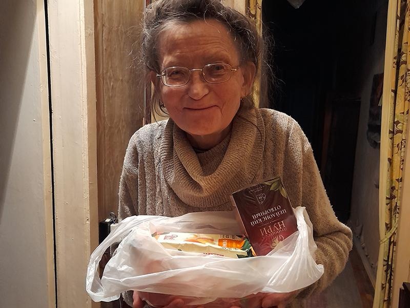 Одиноким пожилым людям нужна помощь с продуктами!