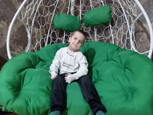 Abubakr has a genetic skin disease, he needs special ointments and bandages!