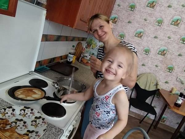 The Crisis Center "Mother and Child" needs an electric stove and a refrigerator!