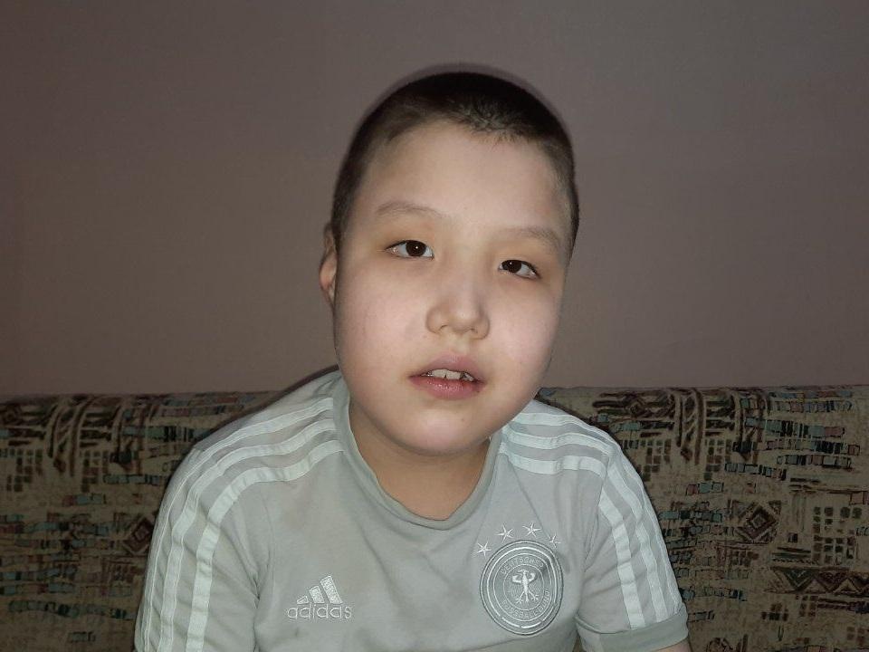 У Салима аутизм, ему требуется помощь специалистов!