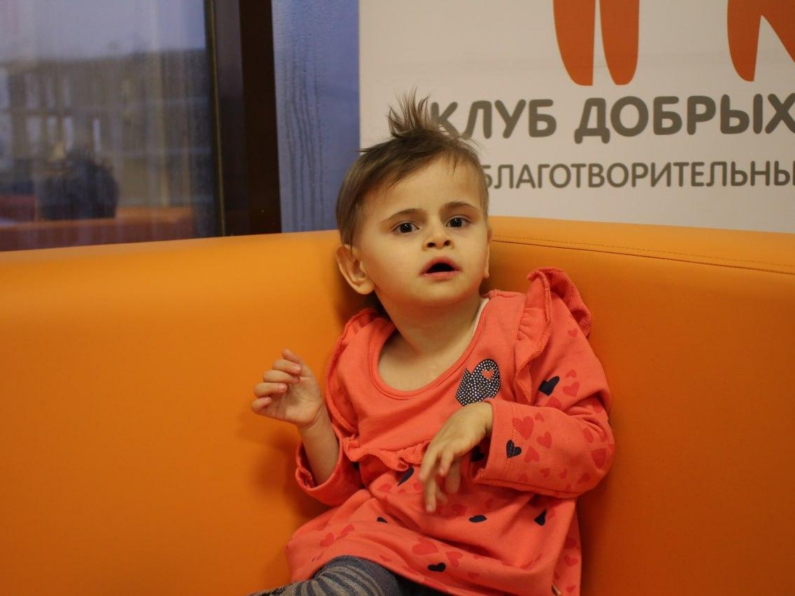 У Ясмины ДЦП, малышка нуждается в реабилитационной терапии!