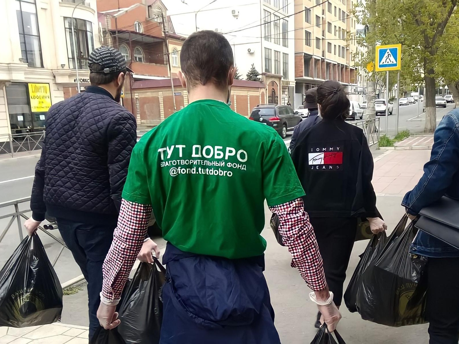 Малообеспеченные семьи нуждаются в продуктах первой необходимости!