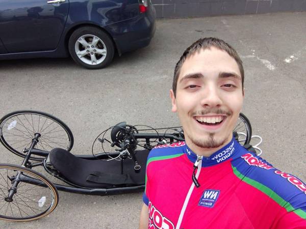 Arthur is an athlete with a spina bifida. He needs a hand bike!