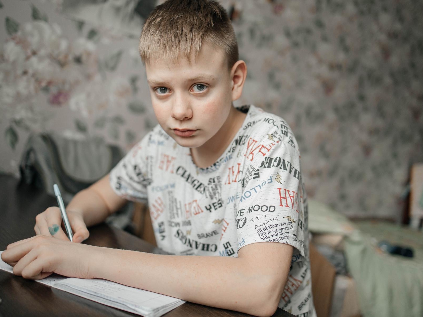 Арсению нужен ингалятор и лекарства, чтобы справляться с последствиями заболевания