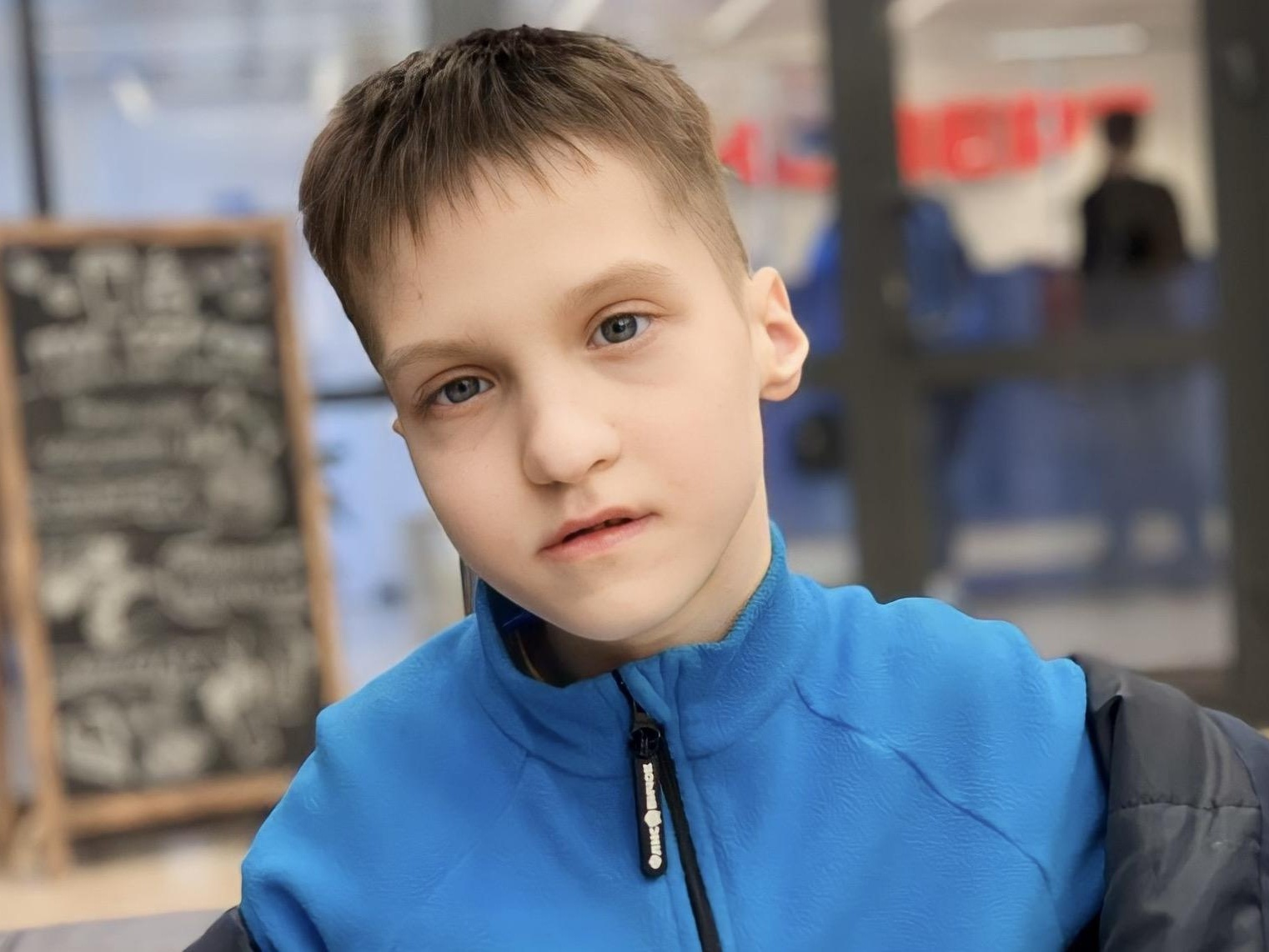 У Матвея поражение головного мозга и задержка психоречевого развития. Ему нужен курс реабилитации