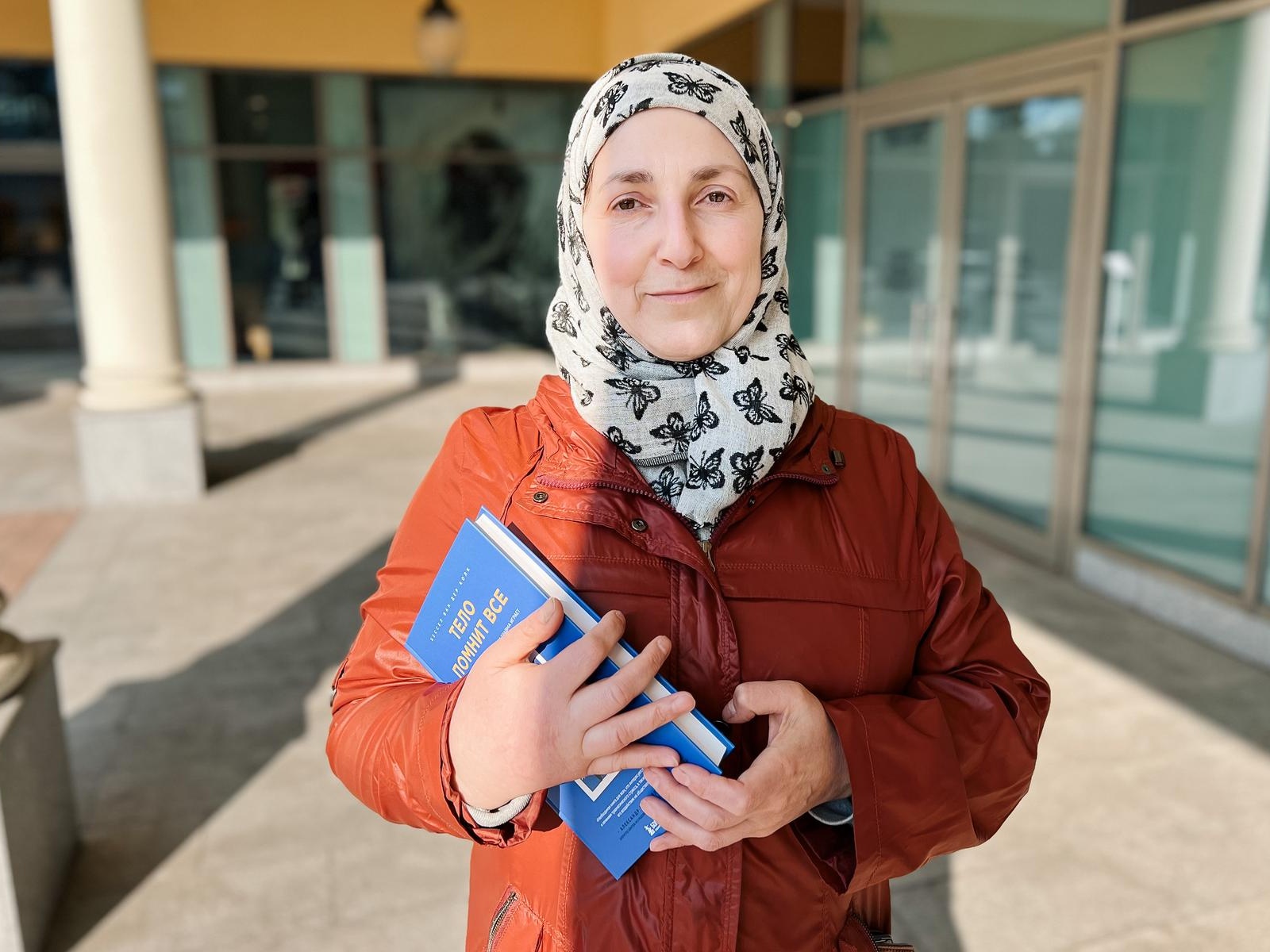 Гаяне - инвалид со множеством диагнозов. Она нуждается в срочном протезировании зубов!