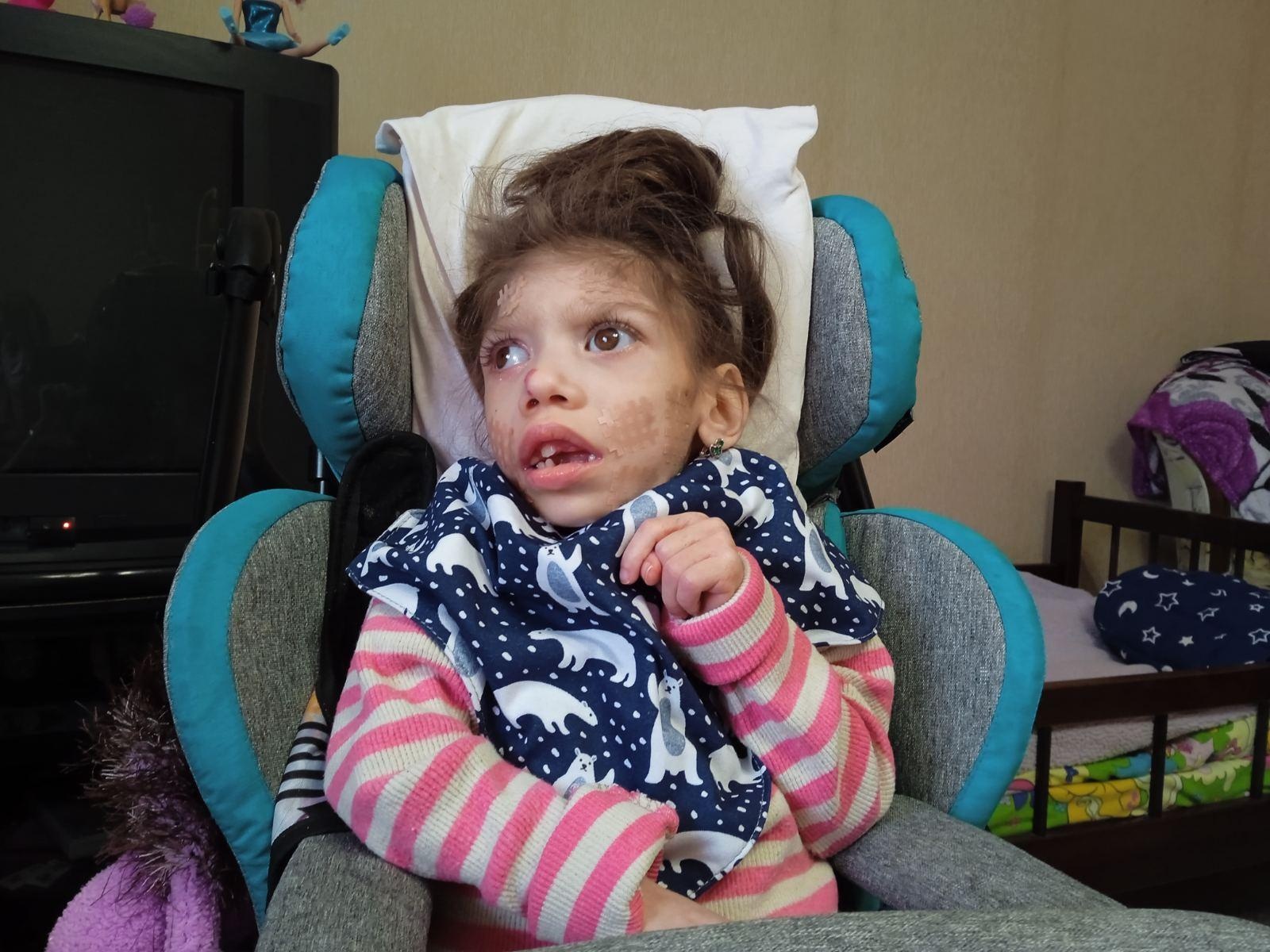 Станиславе еще 3-м неизлечимо больным детям нужны специальные шезлонги для купания!