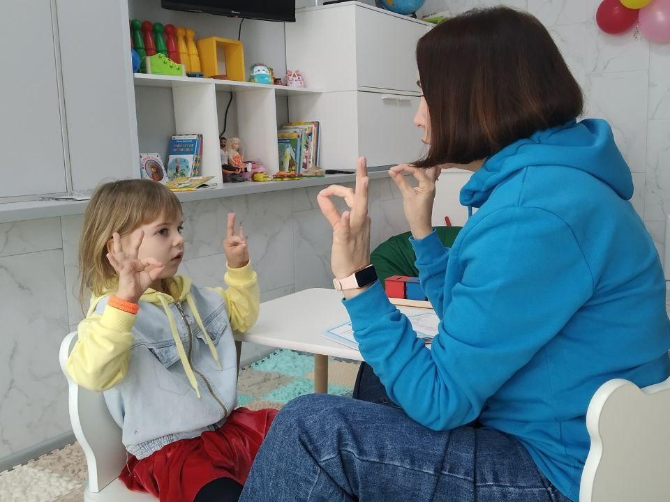 Ангелине и еще 2 детям нужна реабилитация, чтобы восстановиться после длительного лечения!
