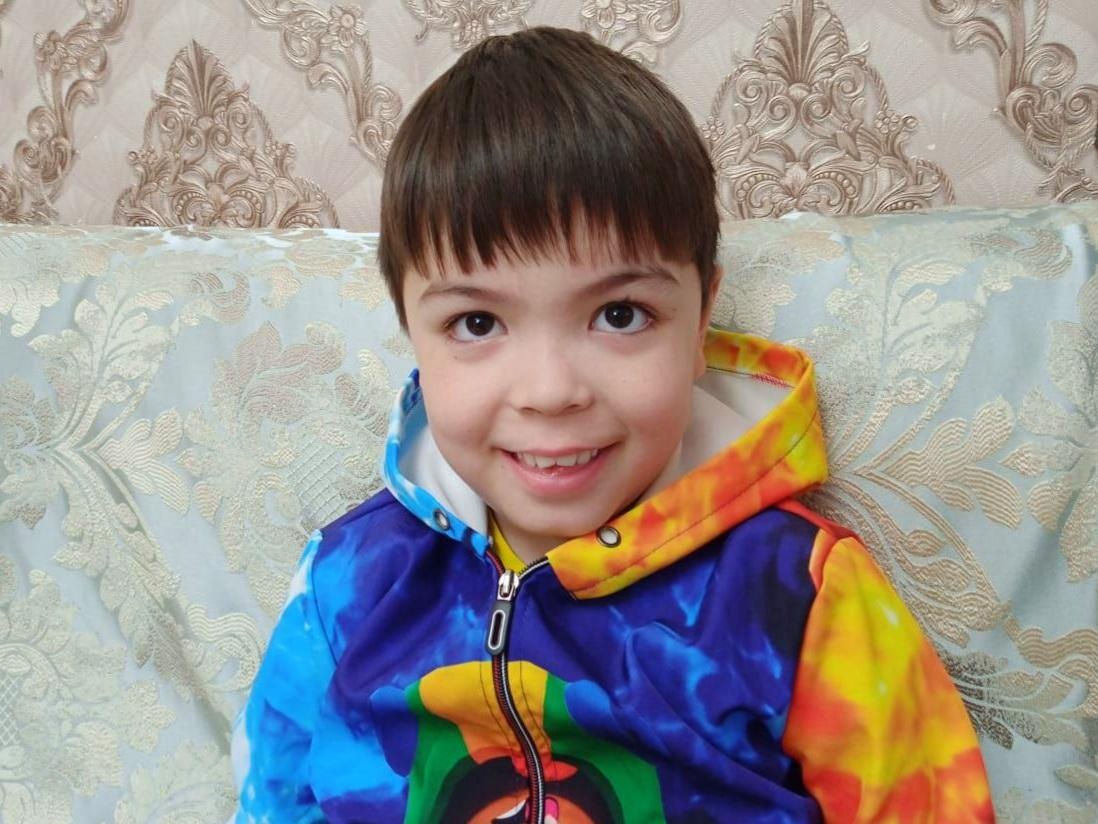 У Муслима аутизм, ему нужен курс реабилитации!