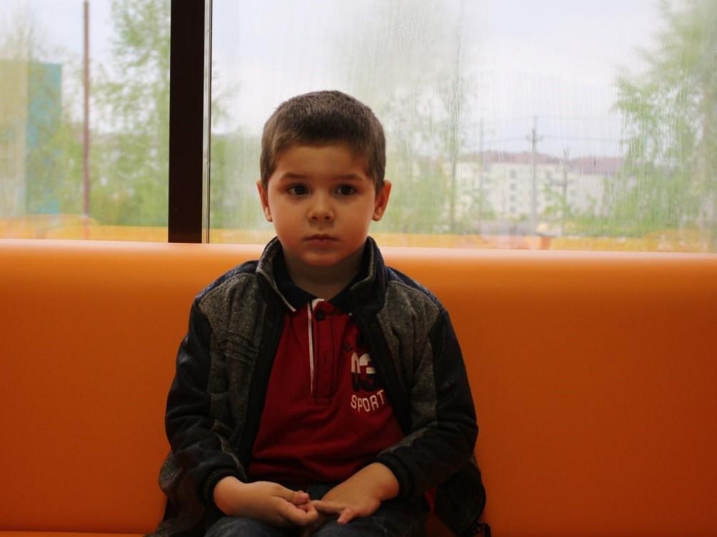 У Ахьмада аутизм. Ему необходим курс реабилитации!