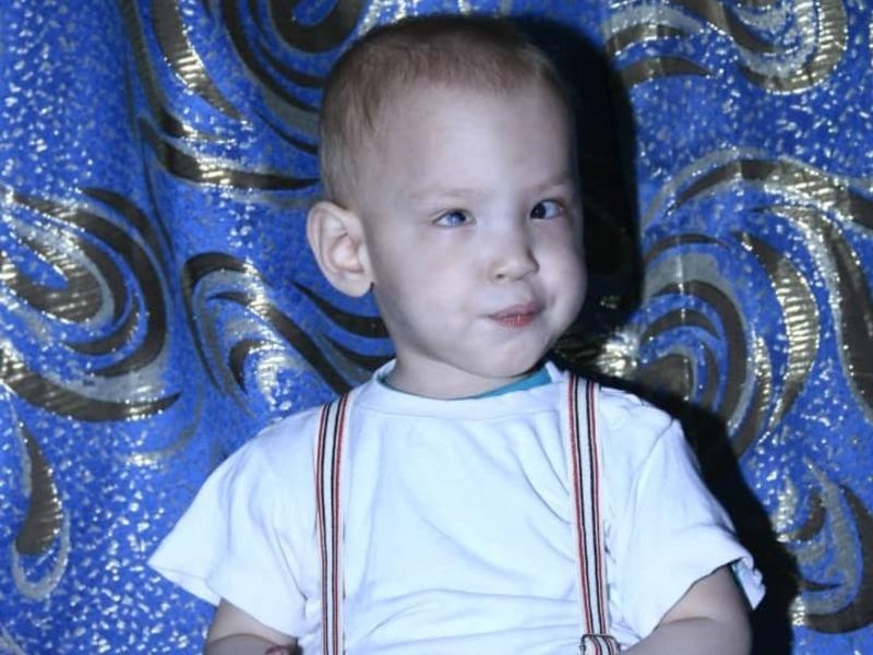 Тулкину нужно провести операцию на глазах, чтобы сохранить мальчику зрение!