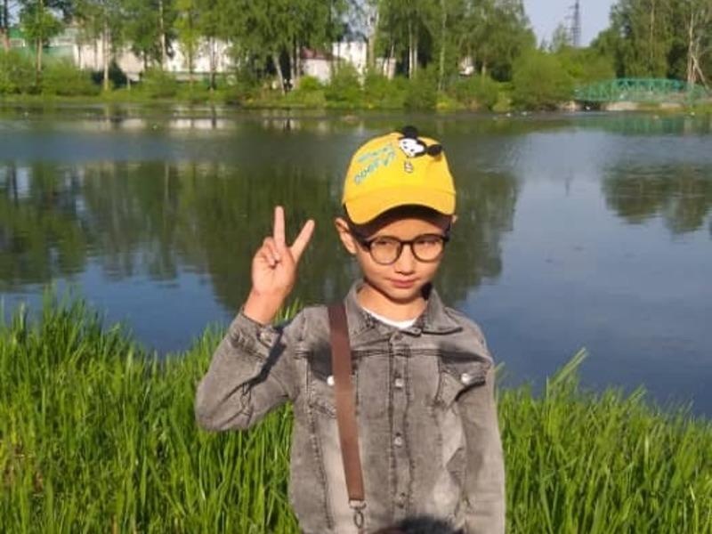 Давлатбеку нужно провести операцию на глазах, чтобы сохранить зрение!