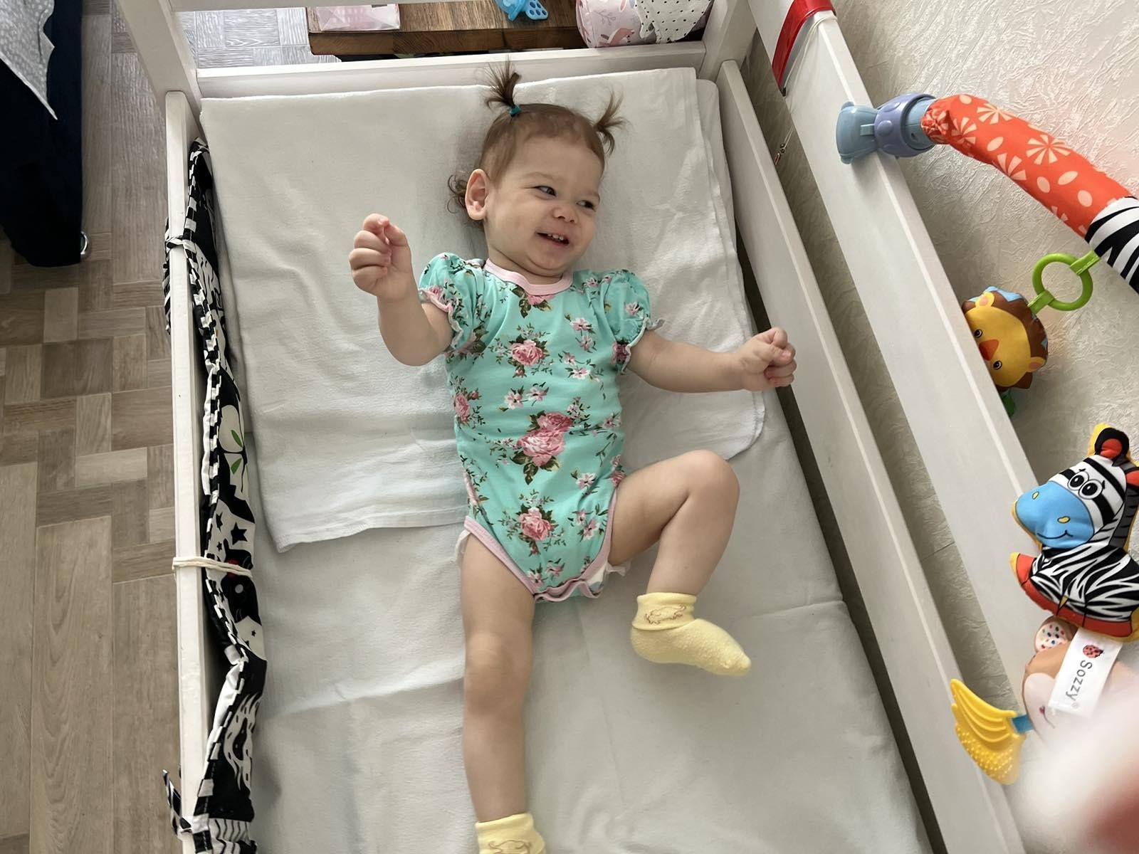 Полине и еще 3 неизлечимо больным детям нужны медицинские расходники для безопасного кормления!