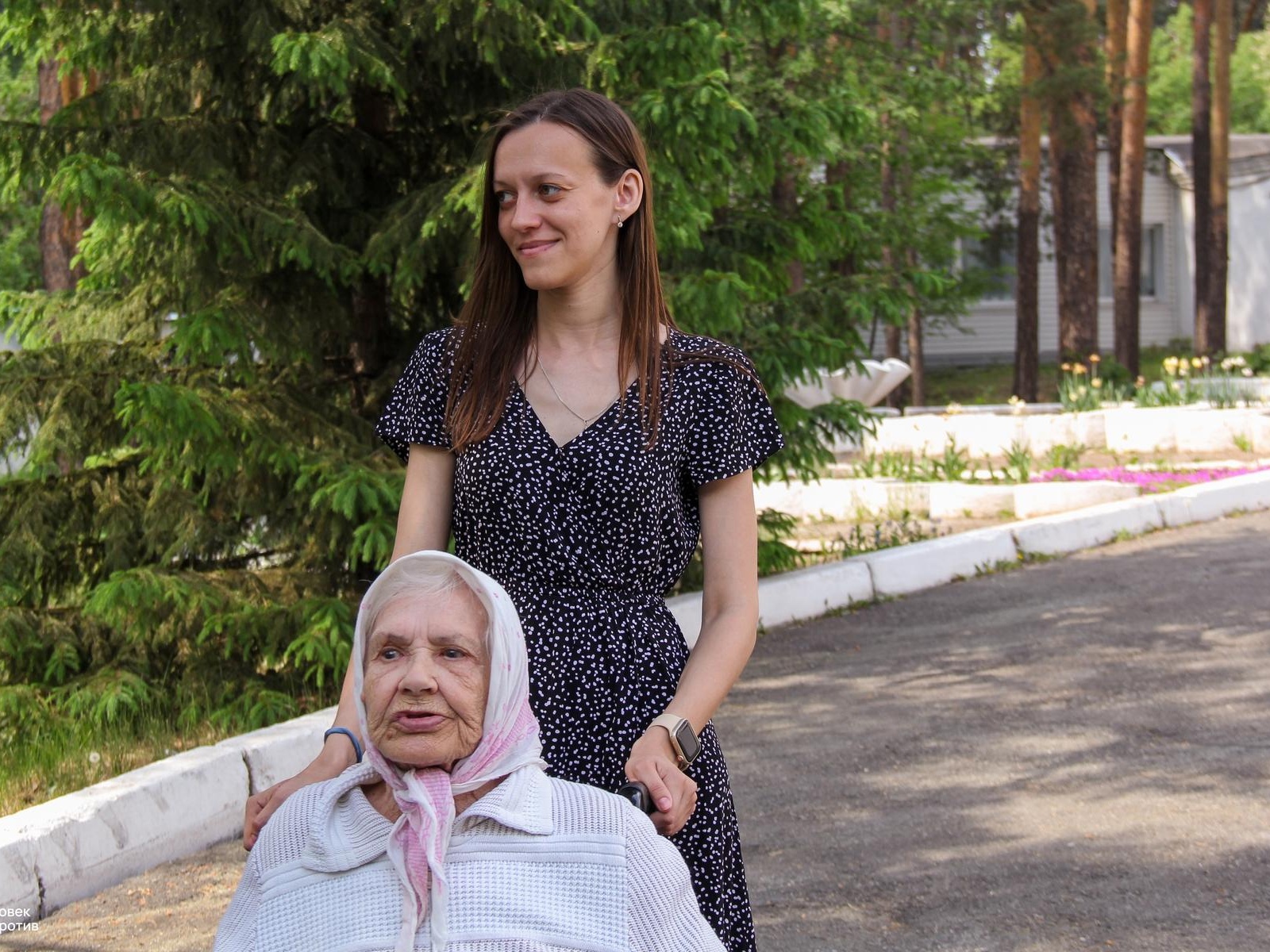 30 одиноких тяжелобольных пожилых людей нуждаются в средствах личной гигиены