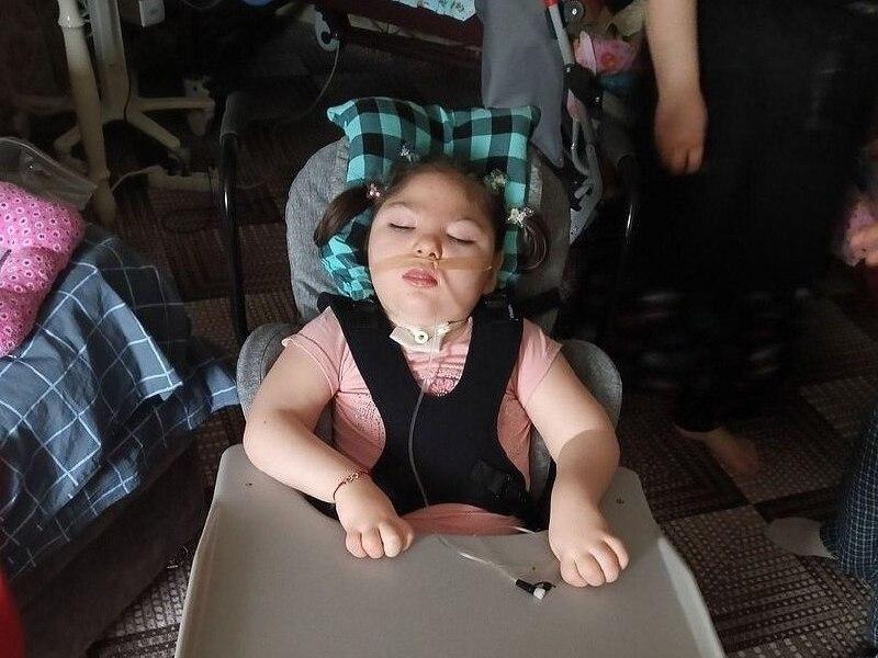 У Фотимы дыхательная недостаточность. Ей необходим переносной аспиратор!