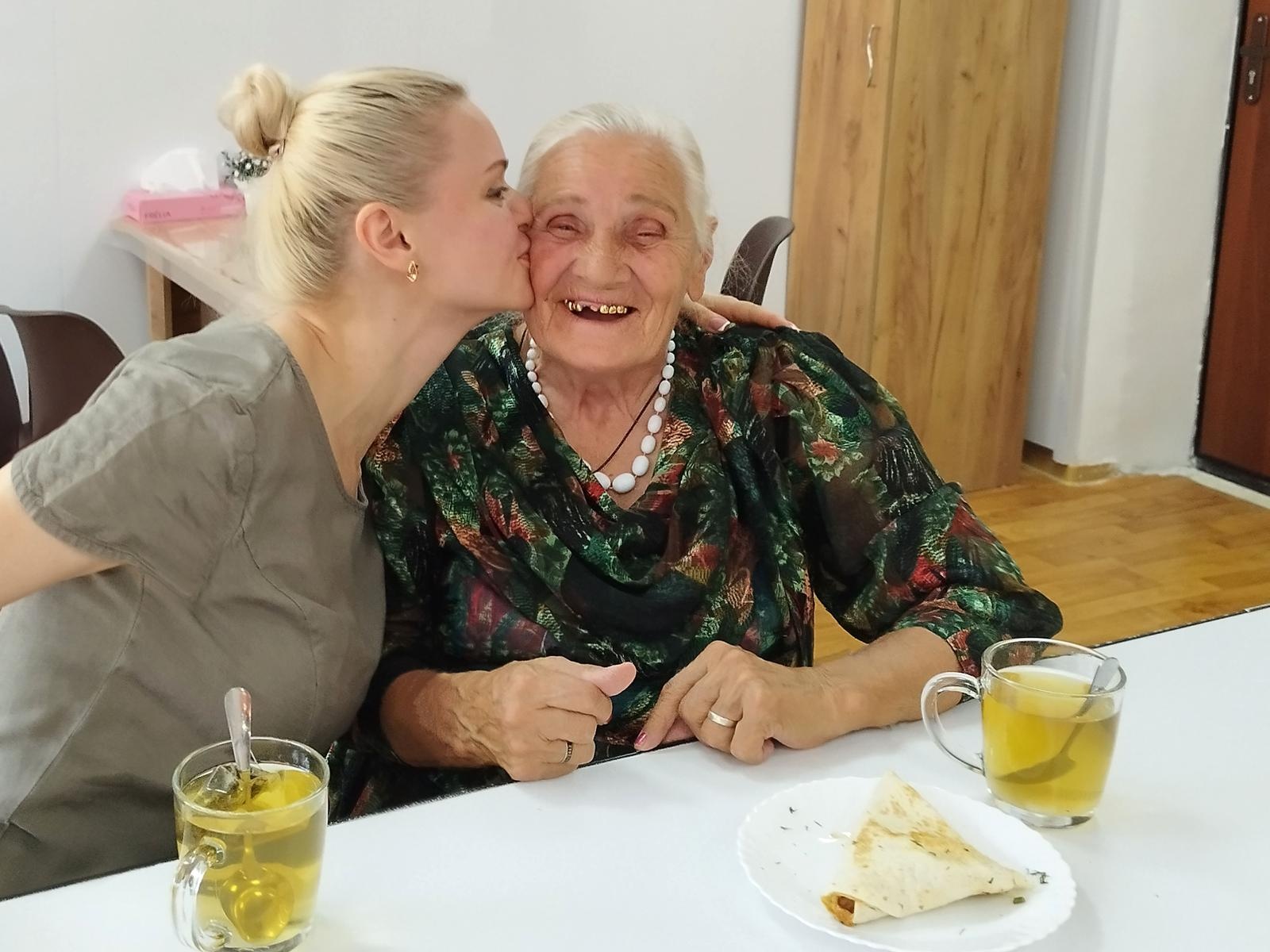 Для автоматизации рабочих процессов и оказания оперативной помощи пожилым людям, Фонду нужен ноутбук
