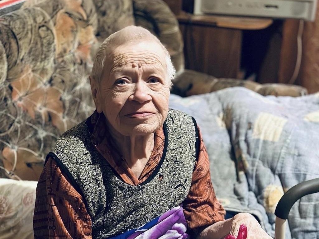 Ирина Михайловна пережила инсульт. Она нуждается в помощи сиделки