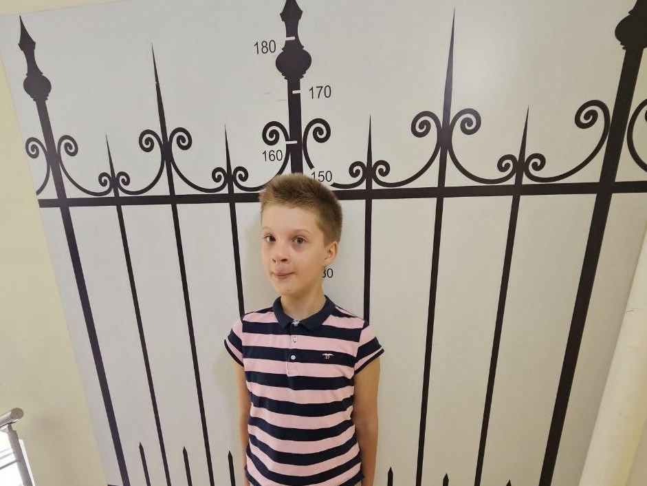 Nathaniel needs a modular prosthesis in her right lower leg!