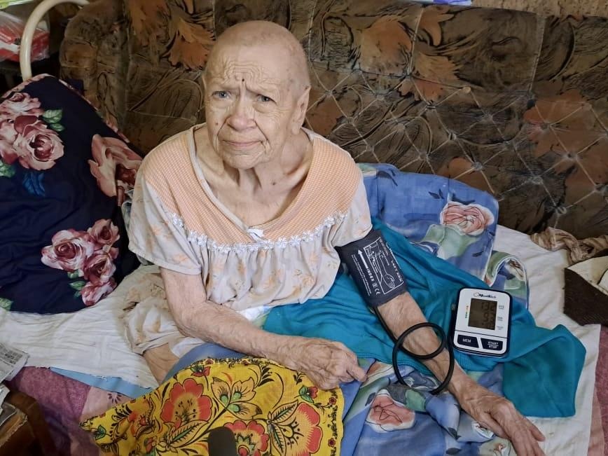 Поможем обеспечить одиноких и ослабленных пожилых людей надомным медицинским патронажем