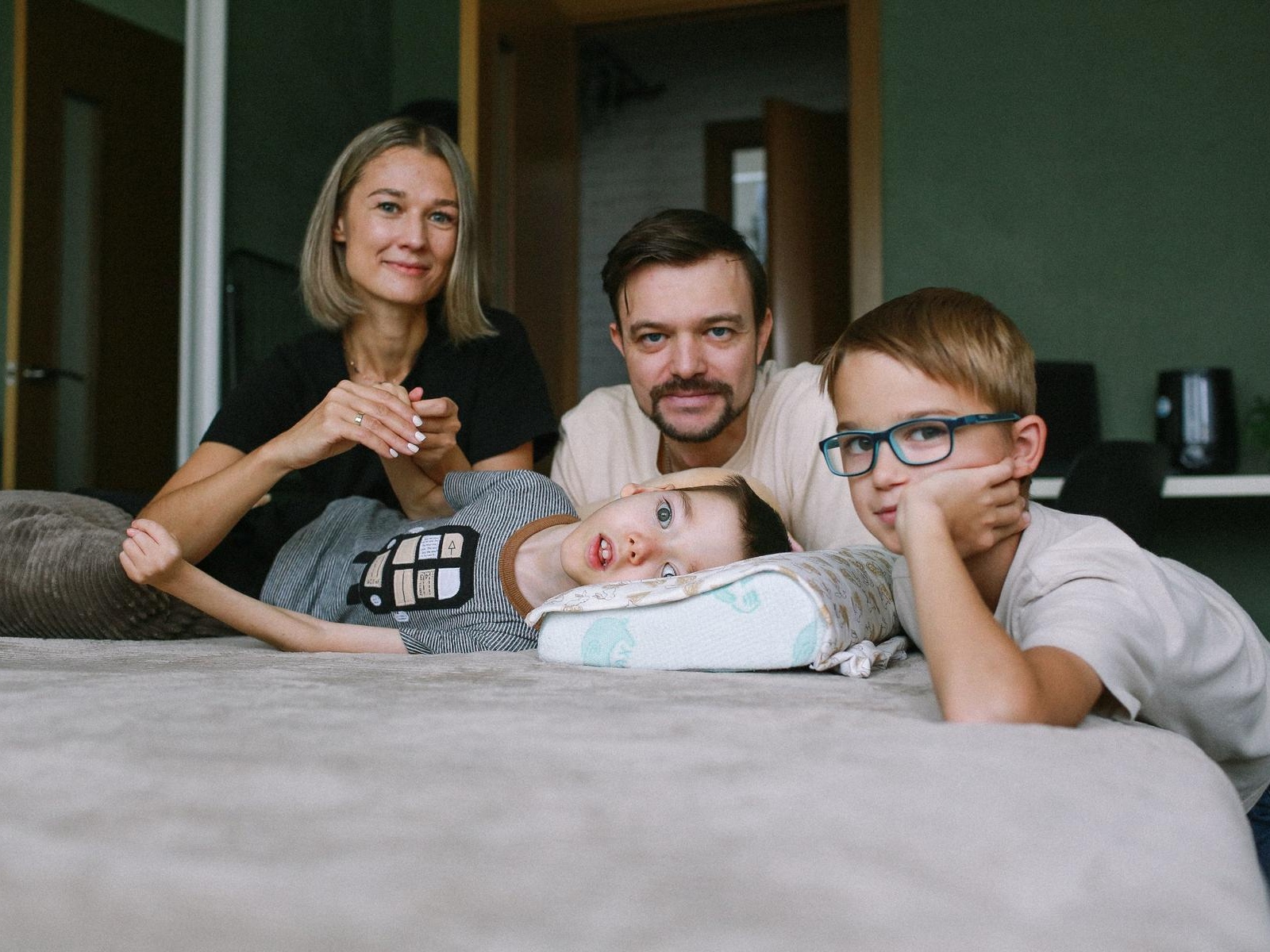 У Тимы генетическое заболевание. Он нуждается в специализированном питании
