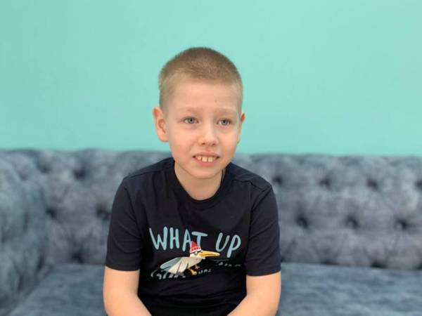 Чтобы улучшить физические, речевые и интеллектуальные навыки, Владиславу нужен курс коррекции аутизма!