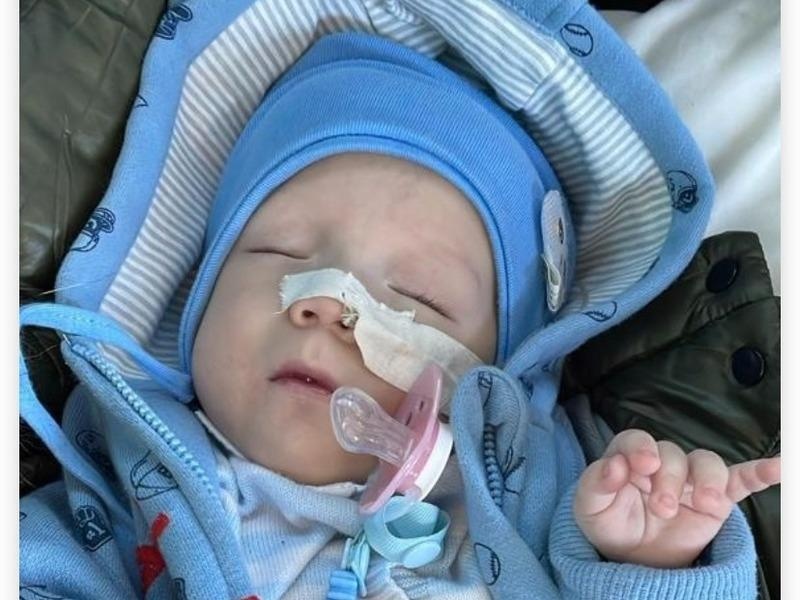 Аслану нужно провести операцию на глазах, чтобы сохранить зрение!