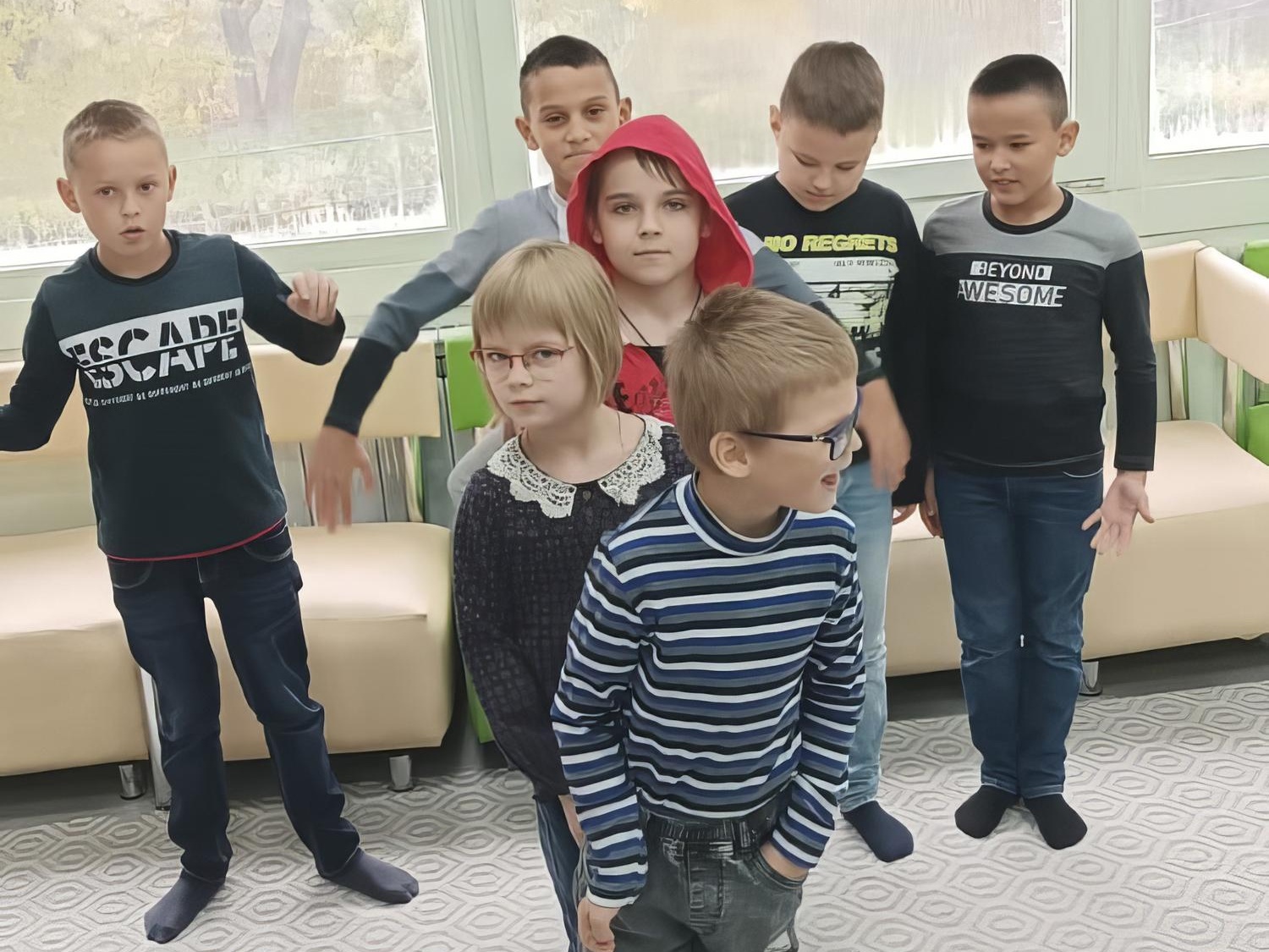 Ане и еще 6 приемным детям нужна помощь психолога, чтобы научиться доверять приемным родителям