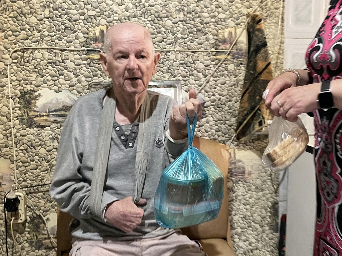 Hot lunches for 45 lonely and infirm elderly people