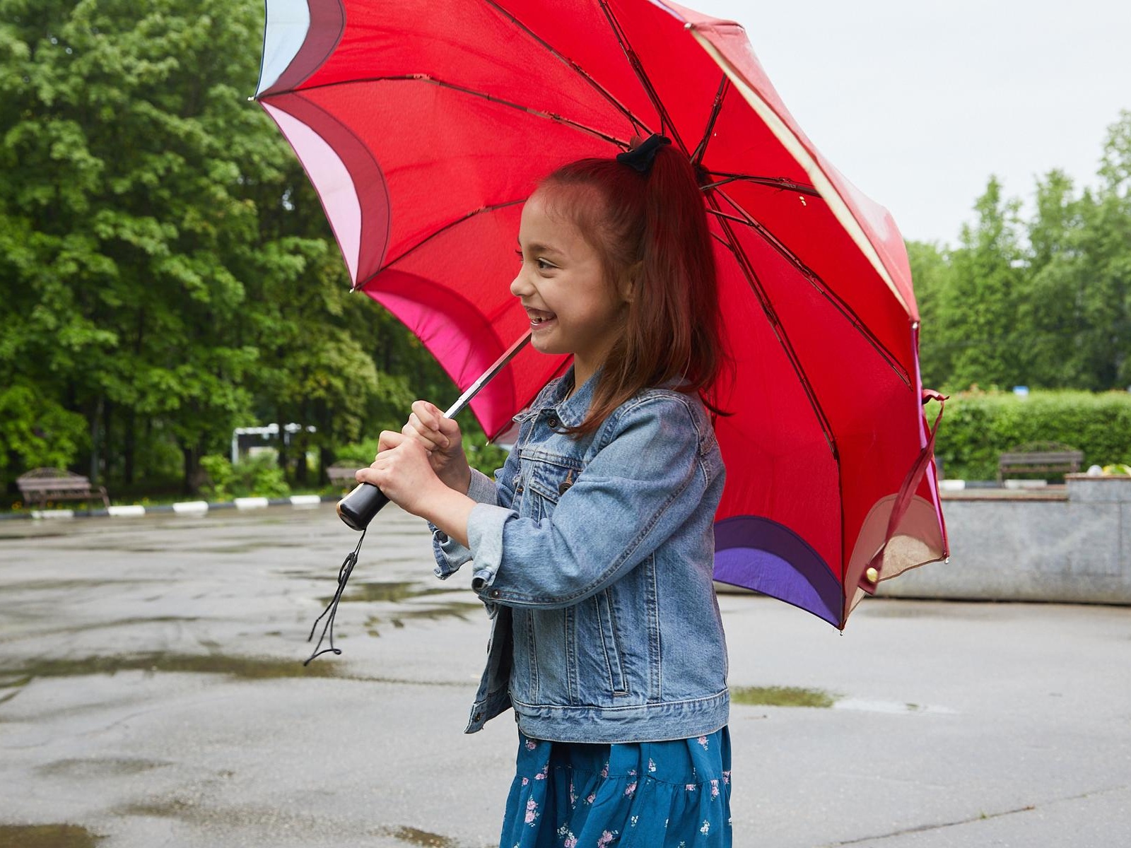 Sveta and 5 other adopted children need help from a psychologist to overcome their fears about living in an orphanage