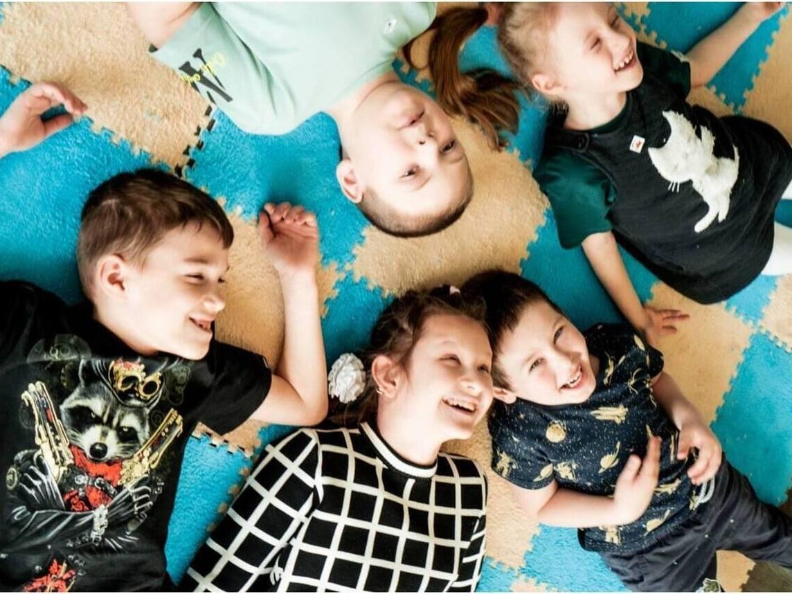 Families raising children and adolescents with special developmental needs need the help of a psychologist