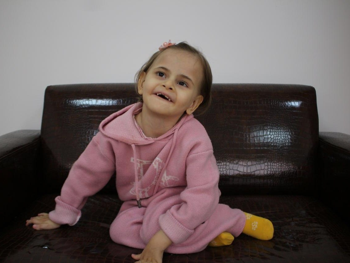 Yasmina has cerebral palsy and needs rehabilitation therapy!