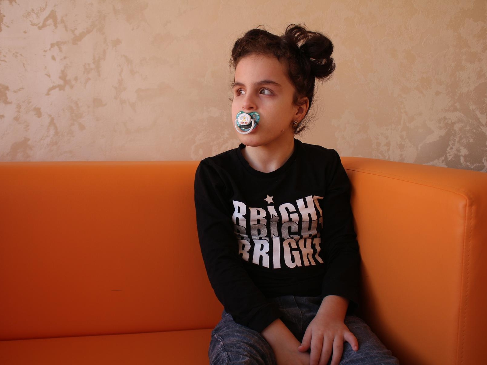 Safiya has cerebral palsy and a heart defect, the girl needs a rehabilitation course!