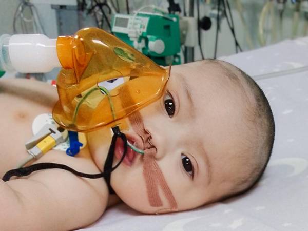 Сразу после зимних каникул малышку Солиху ждут в больнице для проведения операции на сердце