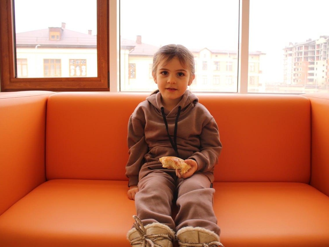 Safia needs a rehabilitation course to overcome her delayed psycho-verbal development!