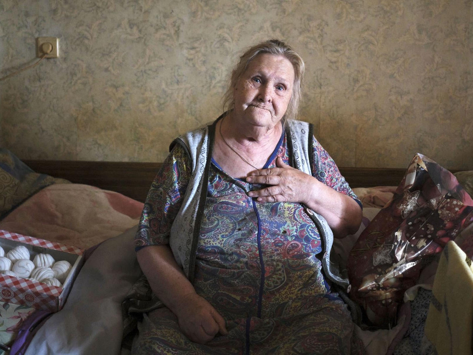 Help deliver hot meals to lonely elderly people at their homes
