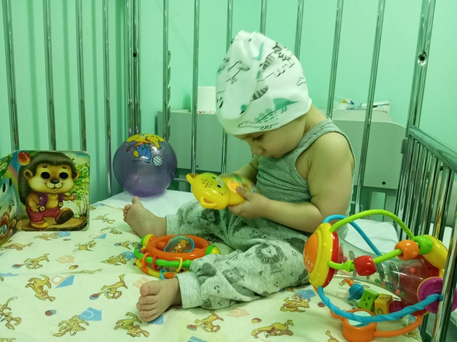 Orphans need the help and care of caring nannies during their treatment in the hospital!