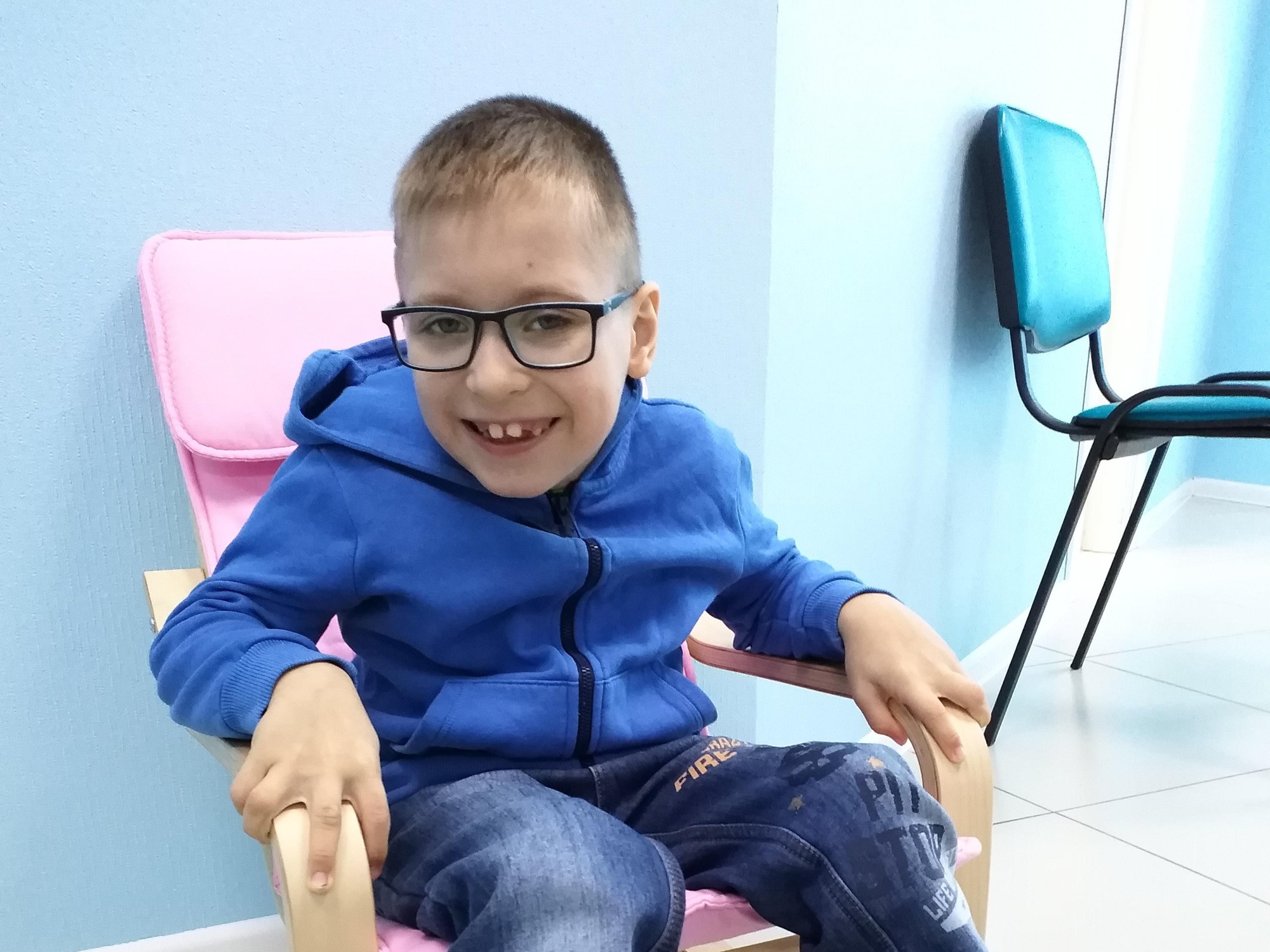 Поможем матери-одиночке отправить одного из сыновей на реабилитацию